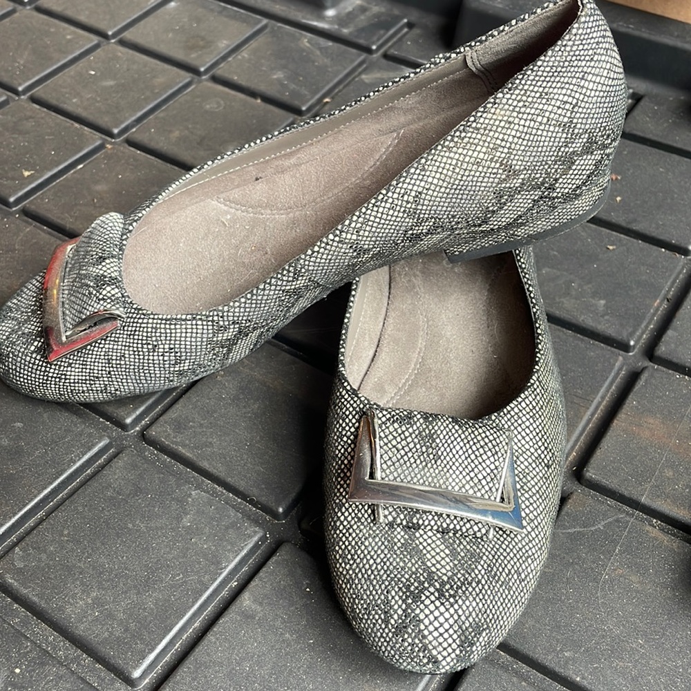 Like new aerosoles size 8